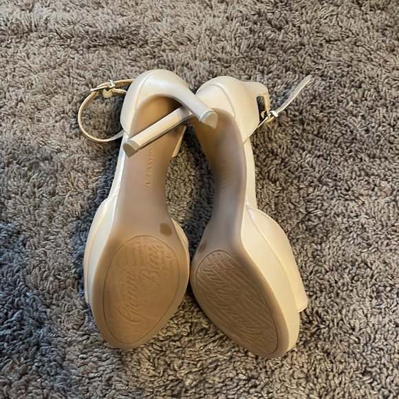 Gianni Bini heels. - Picture 4 of 4